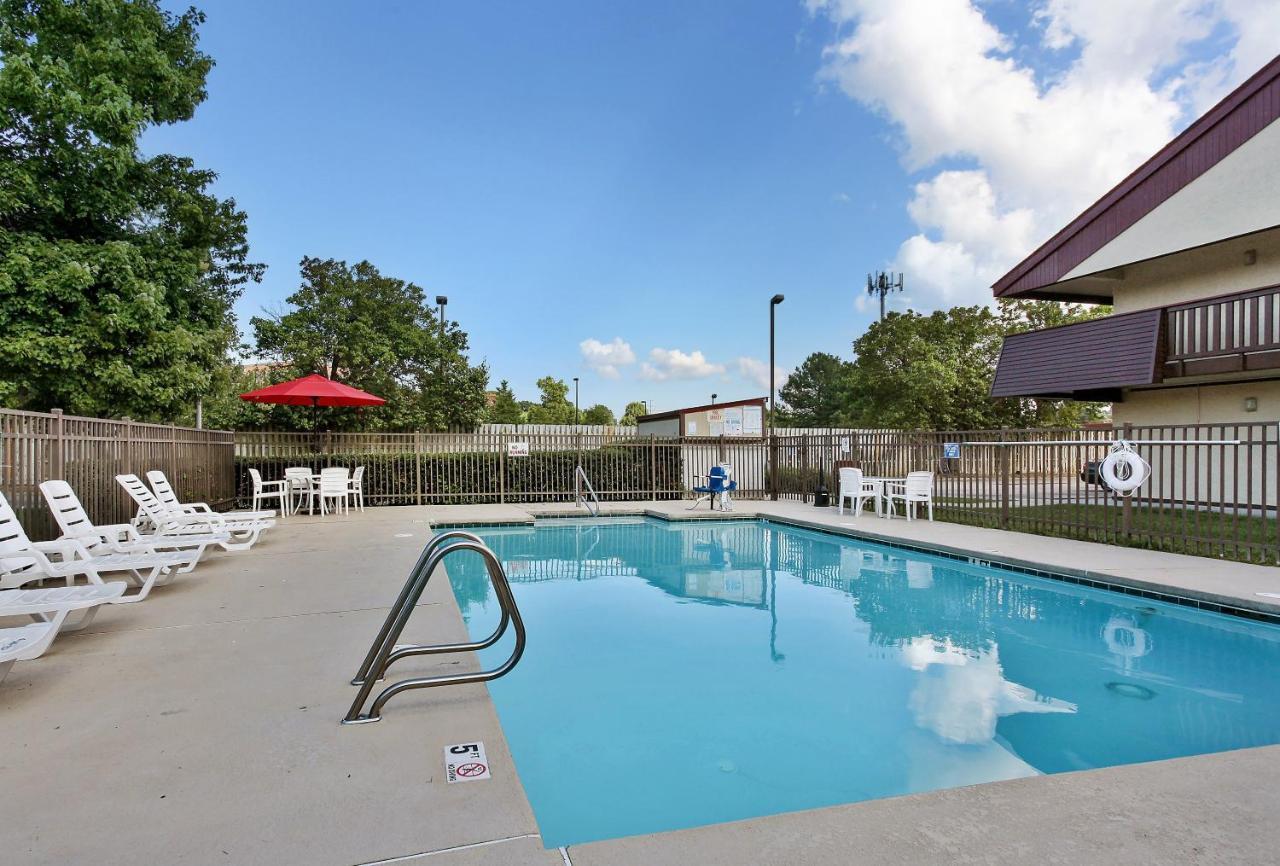Red Roof Inn Virginia Beach Exterior photo