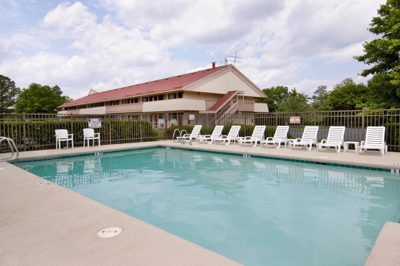 Red Roof Inn Virginia Beach Exterior photo